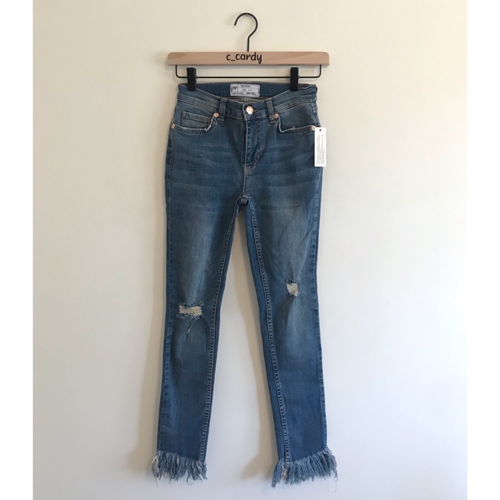NWT Free People Great Heights Frayed Skinny Jeans